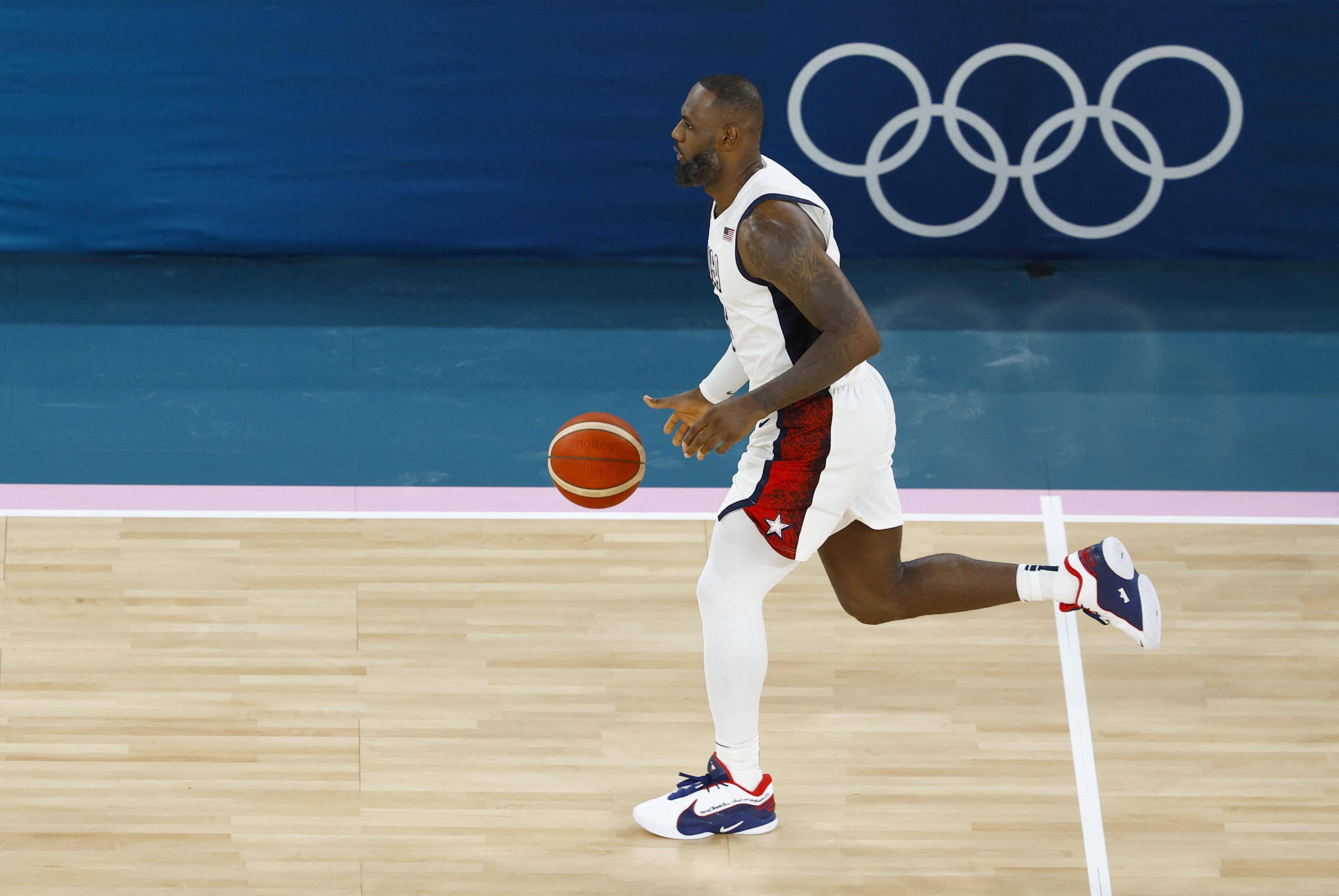 乐鱼体育官方网站-包含精彩瞬间合集：全场最炫的投篮、封盖和抢断！的词条