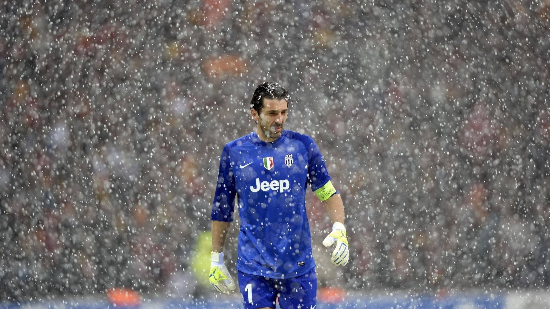 “英超末轮在即，胜负悬念牵动人心”，“英超”